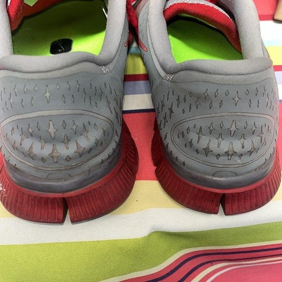 MEN’S 10.5 NIKE FREE RUN 5.0 SHOES - Picture 8 of 12